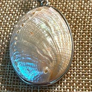 Pendant white abalone shell set in sliver toned metal